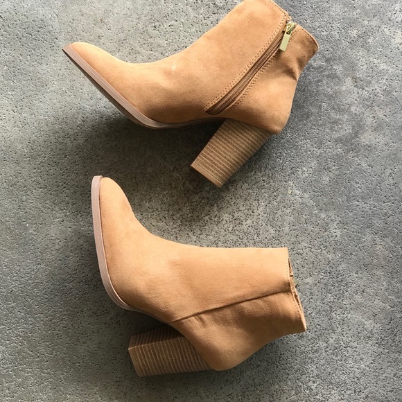 1 Left! Qupid Tiber Camel Suede Wood Heeled Bootie - Picture 5 of 8
